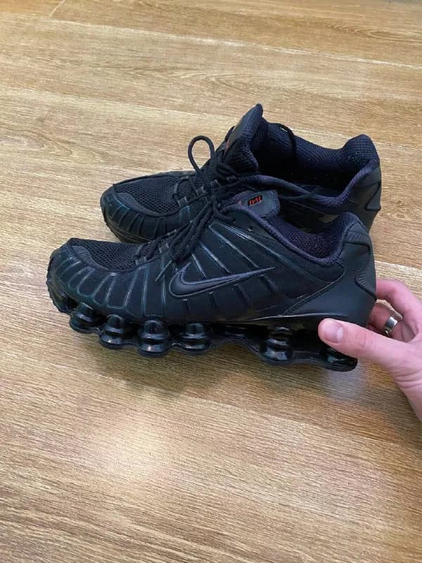 Nike shox, черный цвет. us 10, без дефектов, 150 лар — Тбилиси — 150 ₾