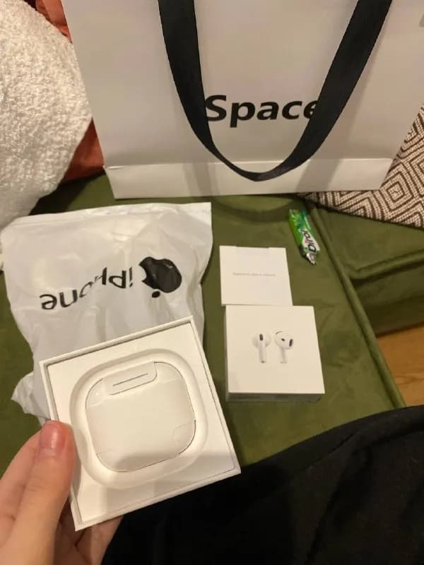 AirPods 4 — Тбилиси — 400 ₾