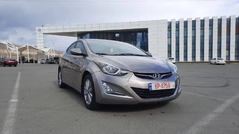 Hyundai Elantra 2015 — Тбилиси