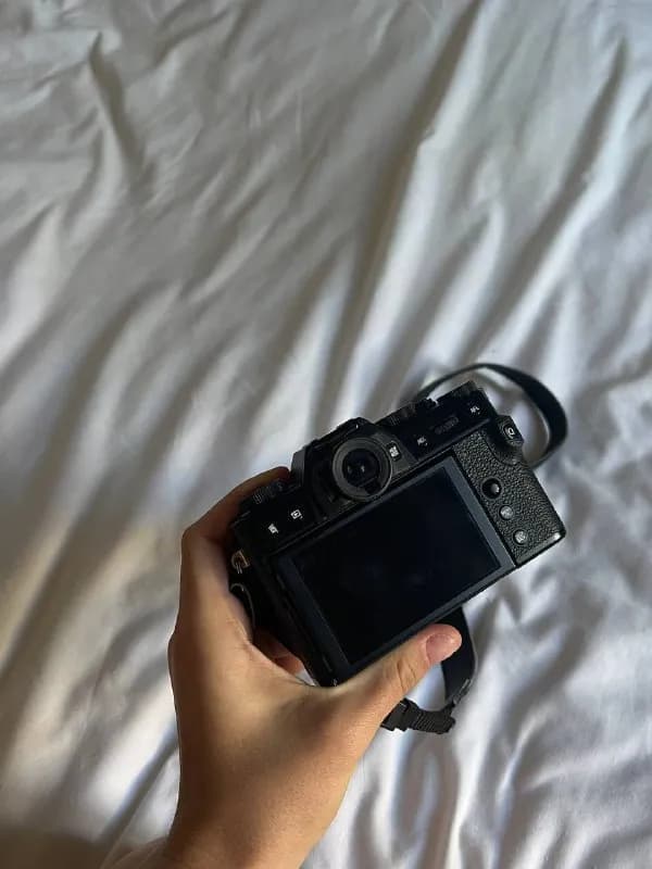 fujifilm X-T30 + объектив XC14-45 mm в идеальном состоянии — Тбилиси — 2 300 ₾