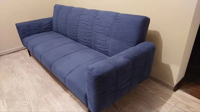 1.80 *1.20, не был в использовании, стоял в проходной комнате. — Тбилиси