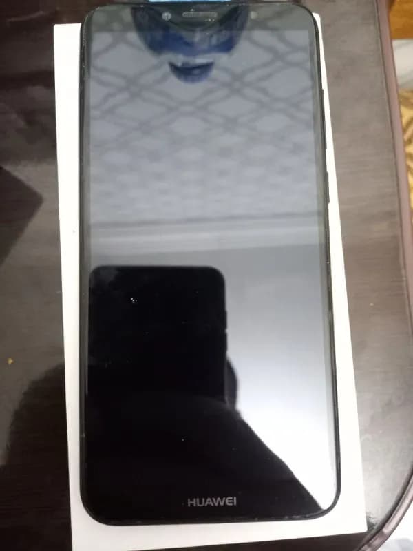 Y6 Prime 100 LARI. [телефон] — Тбилиси — 100 ₾