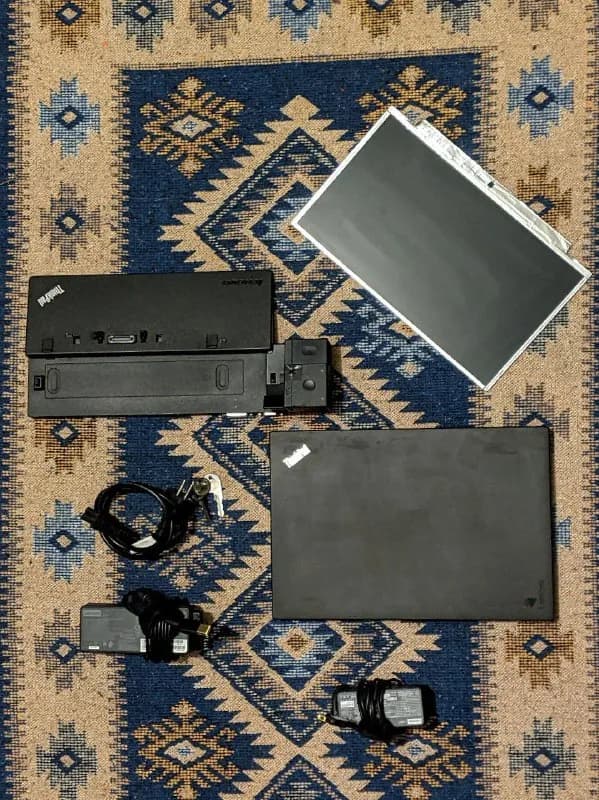 Lenovo Thinkpad X260 + докстанция Lenovo Ultra Dock 40A2 — Тбилиси — 1200 ₾
