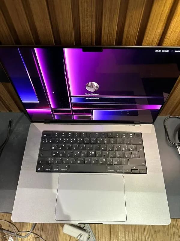 MacBook Pro M1 Max 32c 32gb 2tb — Тбилиси — 2 800 $