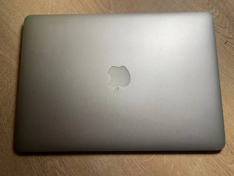 MacBook Air 2013, 13-дюймов 💻 + Magic Mouse 2 — Тбилиси — 900 ₾