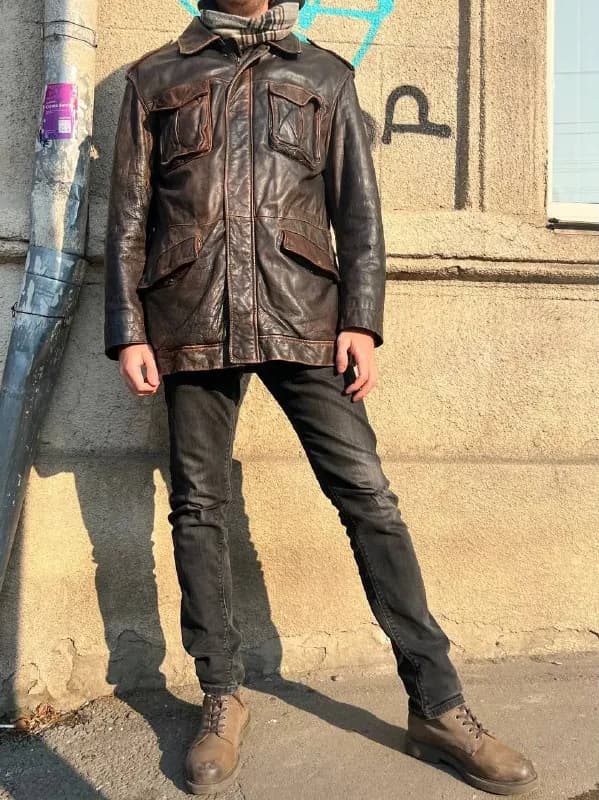 54 размер. По погоде на сейчас. — Тбилиси — 180 ₾