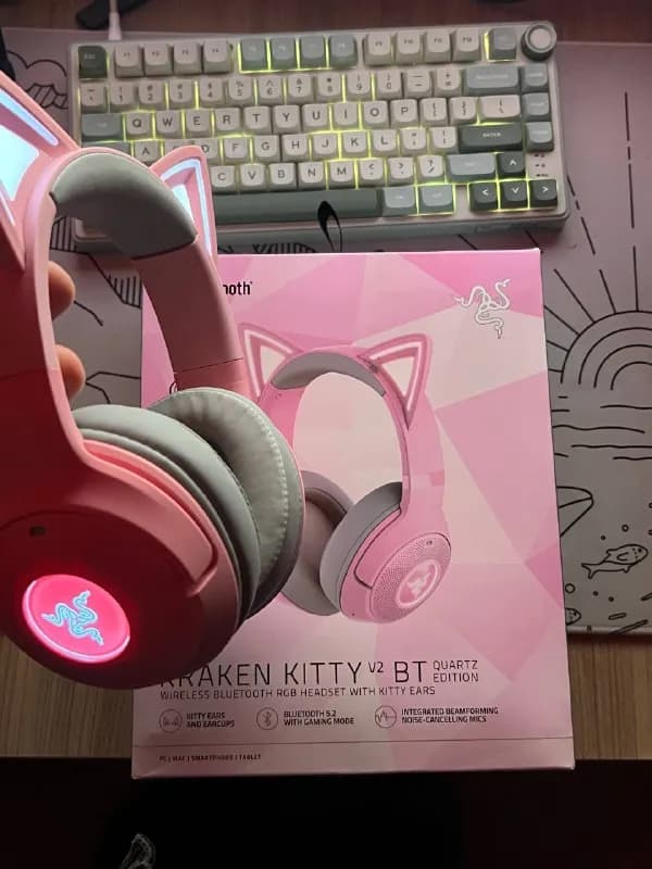 razer kraken kitty v2 в идеальном состояние, подключились пару раз к компу и все, не использовались, — Тбилиси — 220 ₾
