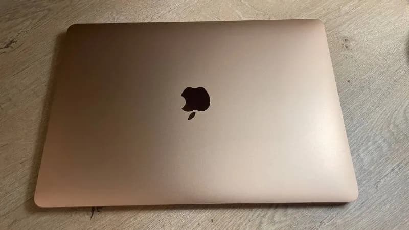 MacBook Air 2020, 13 дюймов — Тбилиси — 2 200 ₾