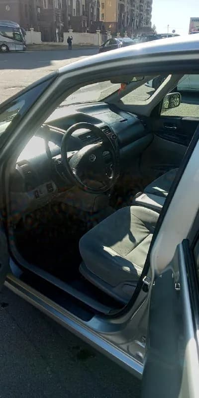 Toyota Opa — Тбилиси — 2600 ₾