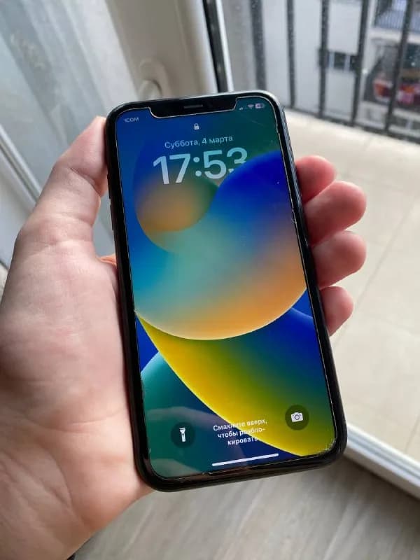 iPhone 11 128GB. Аккумулятор 78%. Экран и задняя крышка в идеальном состоянии, с первого дня за стек — Тбилиси — 900 ₾