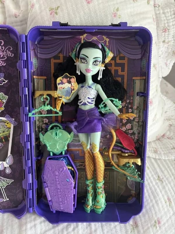 Monster High Джинафайр — Батуми — 200 ₾