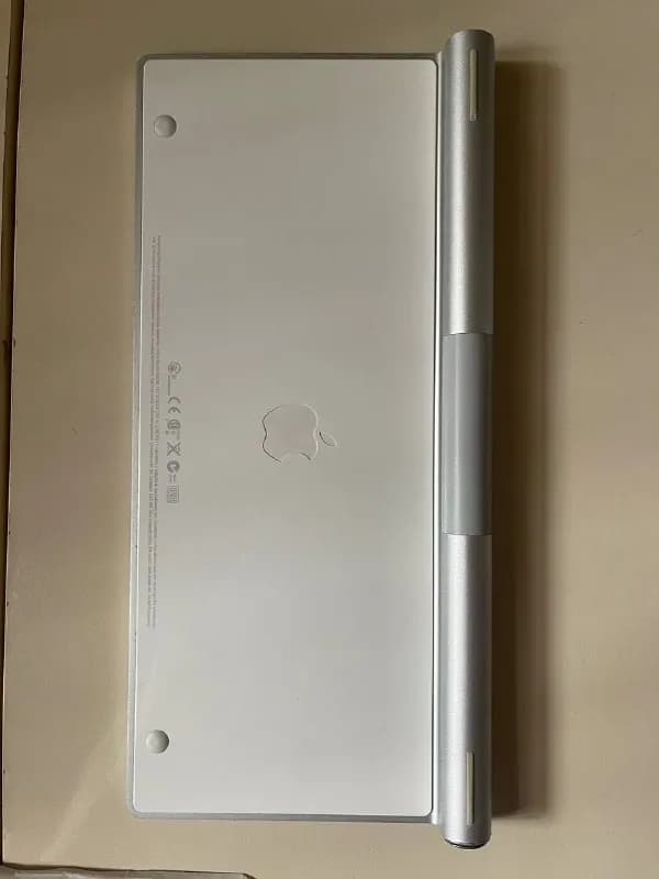 Apple Wireless Bluetooth Keyboard A1314 — Тбилиси — 100 ₾