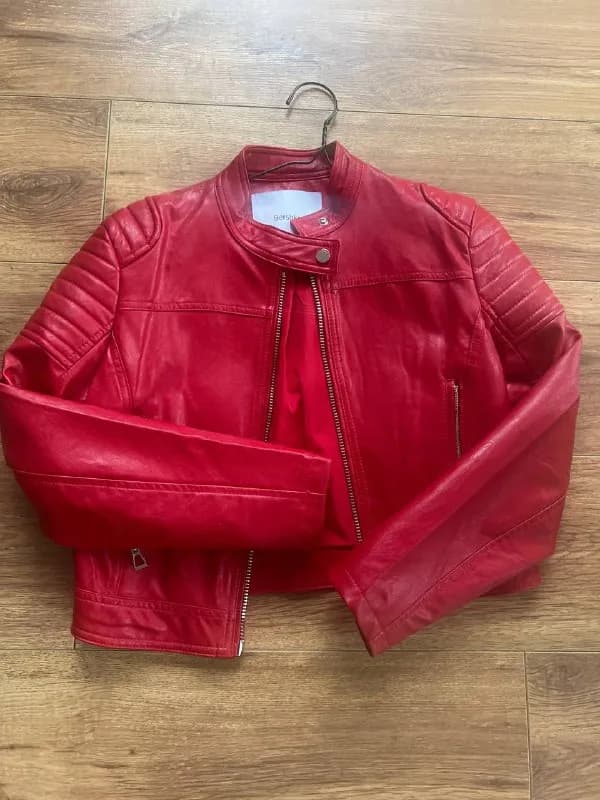 bershka новая — 80 лари — Тбилиси — 80 ₾
