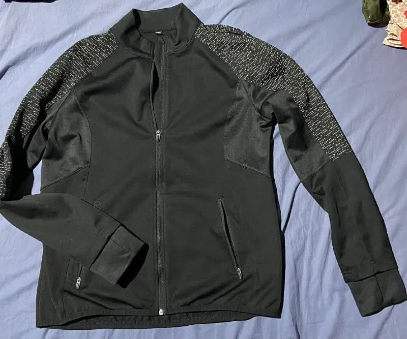 Куртка спортивная — Тбилиси — 15 ₾
