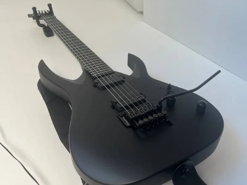 Electric Guitar s by solar — Батуми — 1 300 ₾