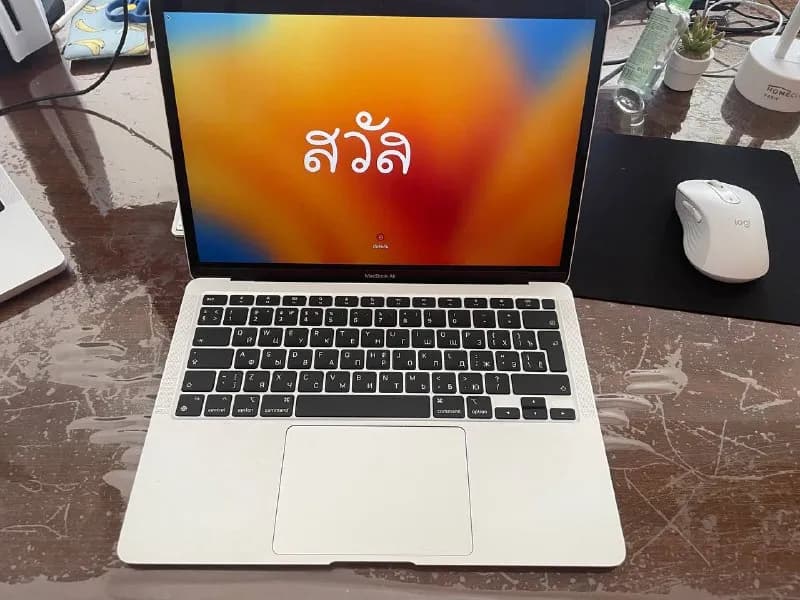 MacBook air m1 8/256. Состояние отличное, без сколов, не падал, жил в основном дома) куплен летом — Тбилиси — 900 $