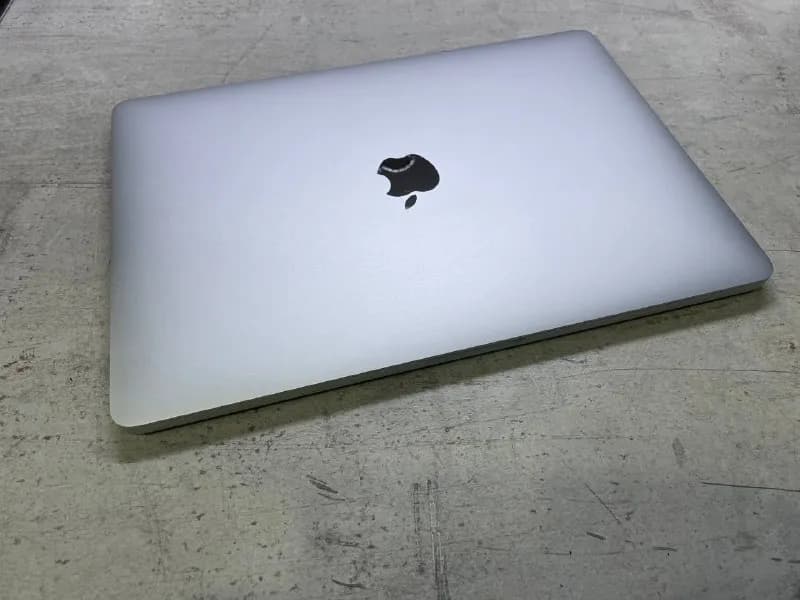 MacBook Pro 2019 (выпущен в 2020) — Тбилиси — 2 050 ₾