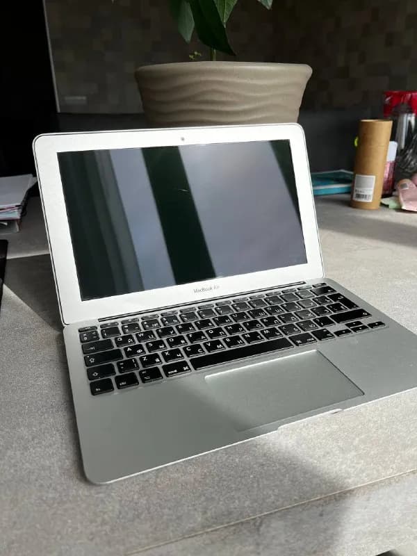 MacBook Air 11 (2015) — Тбилиси — 650 ₾