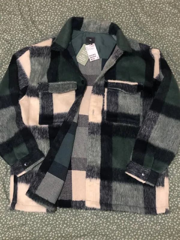 1-H&M рубашка очень плотная — Тбилиси — 50 ₾