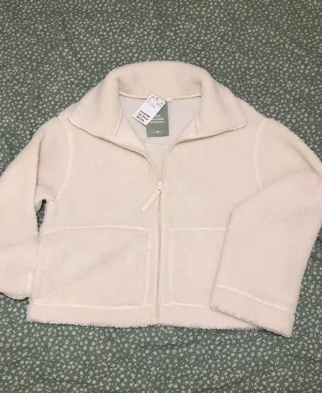 1-H&M — Тбилиси — 30 ₾