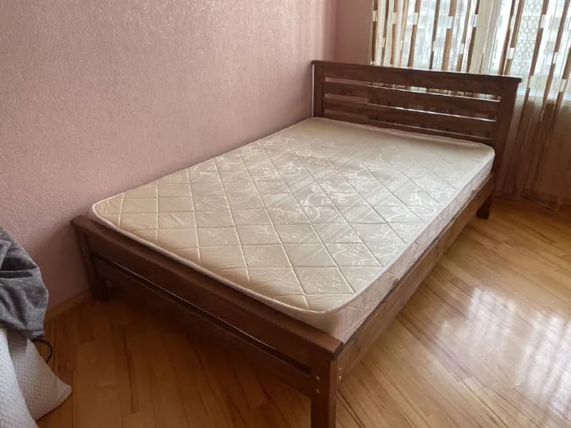 130×90, состояние близкое к идеальному. — Тбилиси