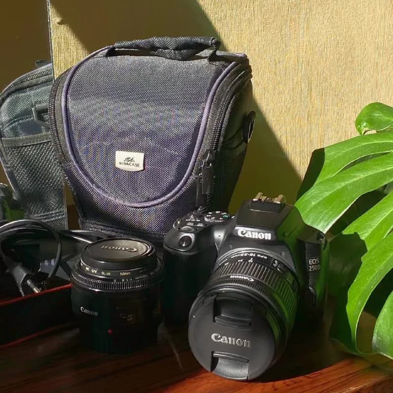 Canon EOS 250D — Тбилиси — 1700 ₾
