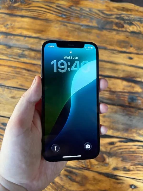 iPhone 12 — Батуми — 600 ₾