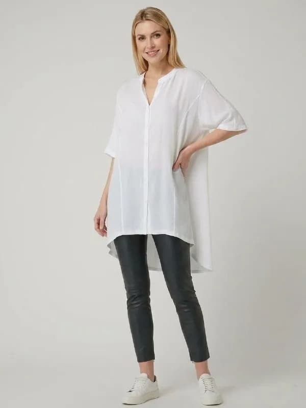 Karo Kauer — оверсайз, L–XL — Батуми — 25 ₾