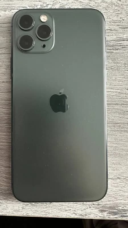 iPhone 11 pro. Не вскрывался, аккумулятор 78% спокойно держится 5-6 часов, при постоянном использова — Тбилиси — 1 350 ₾