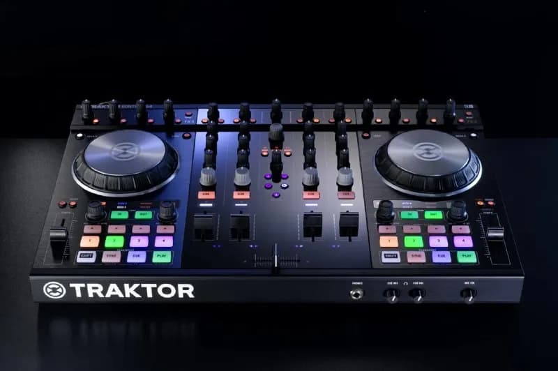 DJ контроллер DJ Controller Traktor S4 Mk2 + soft Traktor PRO — Тбилиси — 1 700 ₾