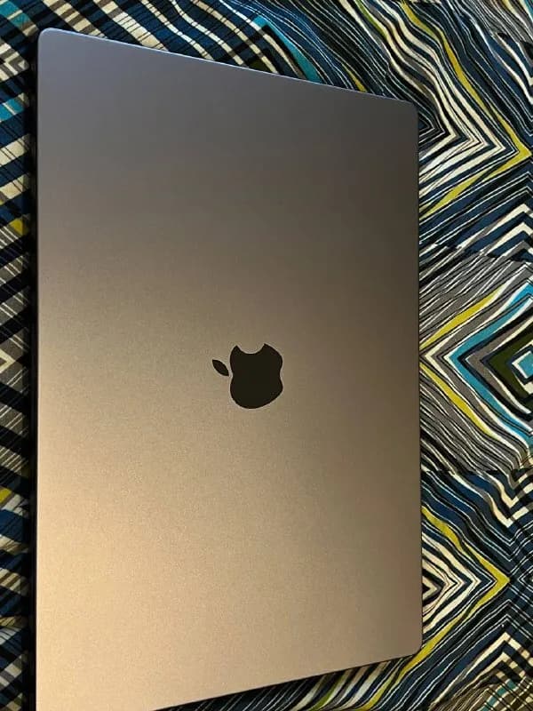 MacBook Pro M1 Pro 2021. Продаю, потому что для меня он слишком габаритный. Вы можете проверить все, — Тбилиси — 5 500 ₾