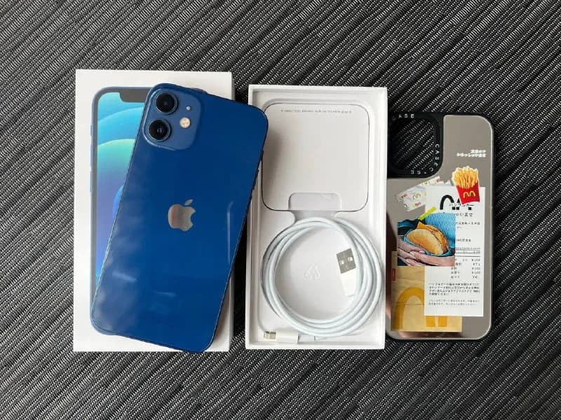 iPhone 12 mini 128 gb в очень хорошем состоянии, экран без царапин, все отлично работает, не вскр — Тбилиси — 1 100 ₾