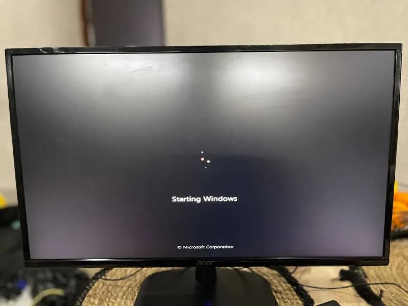 ASUS EK240Y в отличном состояние, почти не пользовались. — Тбилиси — 270 ₾