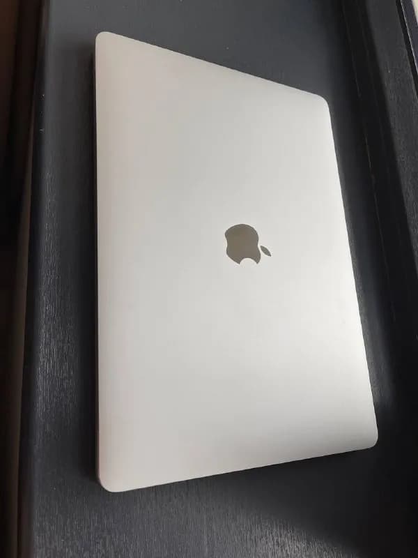 MacBook Air 2020, Intel, 256/8 — Тбилиси — 1 700 ₾