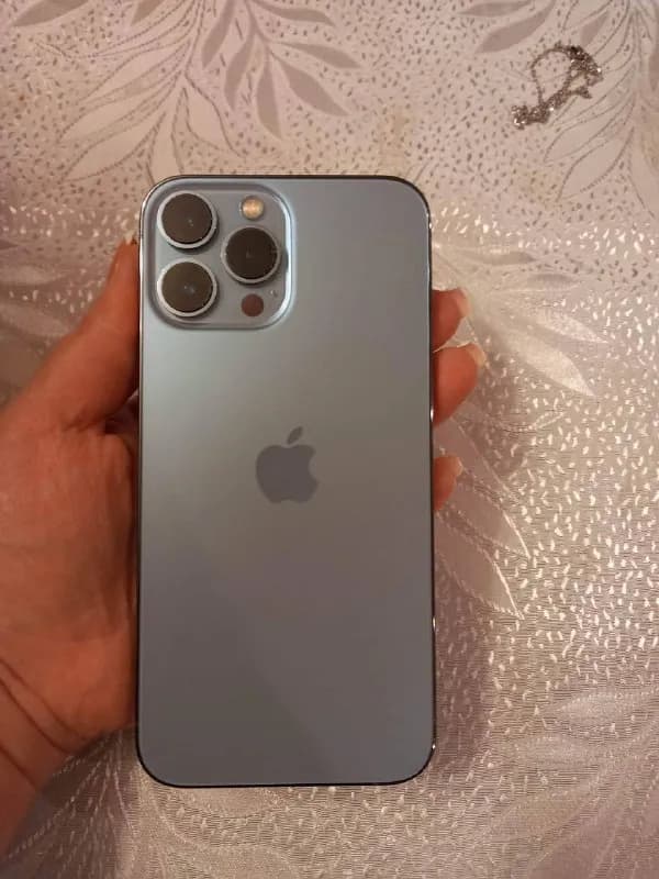iphone 13 pro max. куплена в декабре, есть чек и гарантия. — Тбилиси — 2 900 ₾