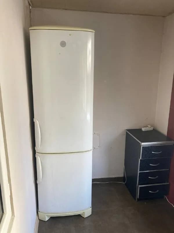 1. Холодильник Electrolux — 265 лари — Тбилиси — 265 ₾