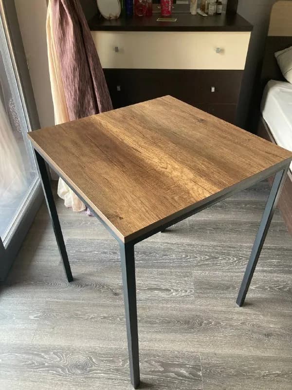 60×60×75см. ДСП и металический каркас. — Тбилиси — 50 ₾