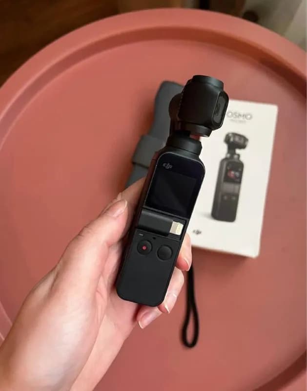 Dji Osmo pocket, великолепная стабилизация, пишет 4к, использовалась мало. Дигоми —дидубе. 500 лар — Тбилиси — 500 ₾