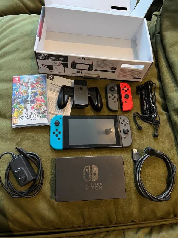 Nintendo Switch в отличном состоянии, комплектация на фото — Тбилиси — 800 ₾
