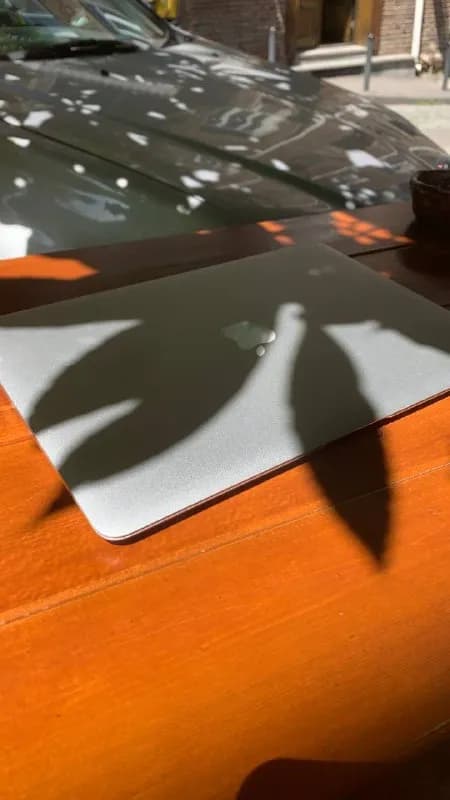 MacBook Air (13-inch, Early 2015)1,6 GHz 2-ядерный процессор Intel Core i5, 8GB RAM — Тбилиси — 750 ₾