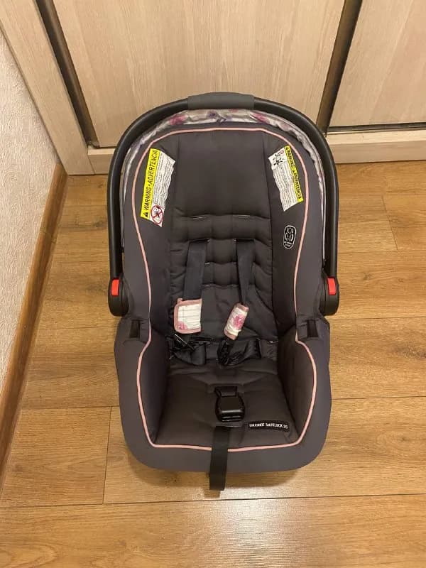 Graco snugride snuglock 35. Только автокресло, без нижней платформы (её оставили в Америке после пок — Тбилиси — 160 ₾