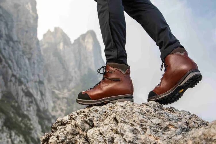 Zamberlan Tofane NW GTX RR из толстой вощеной натуральной кожи (2,6- 2,8 мм) с подкладкой GORE-TEX и — Тбилиси