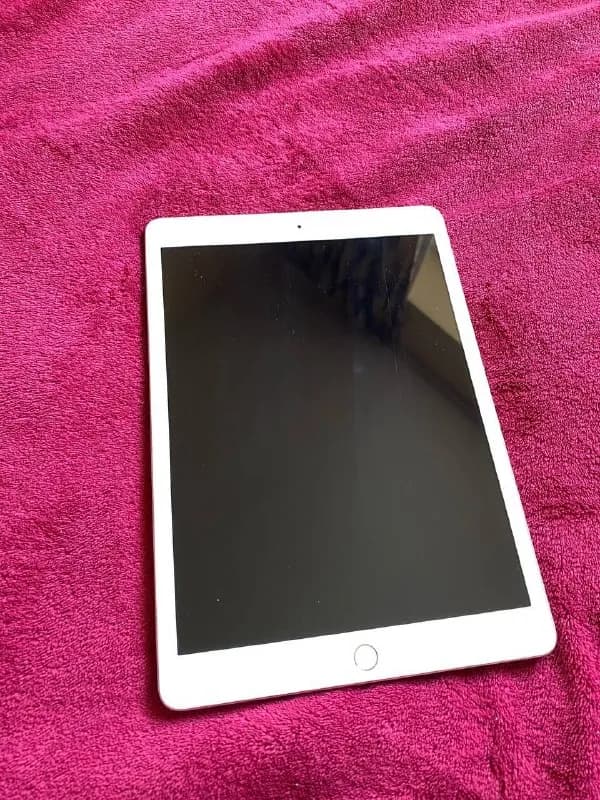 iPad 7gen 32 Gb — Тбилиси — 500 ₾
