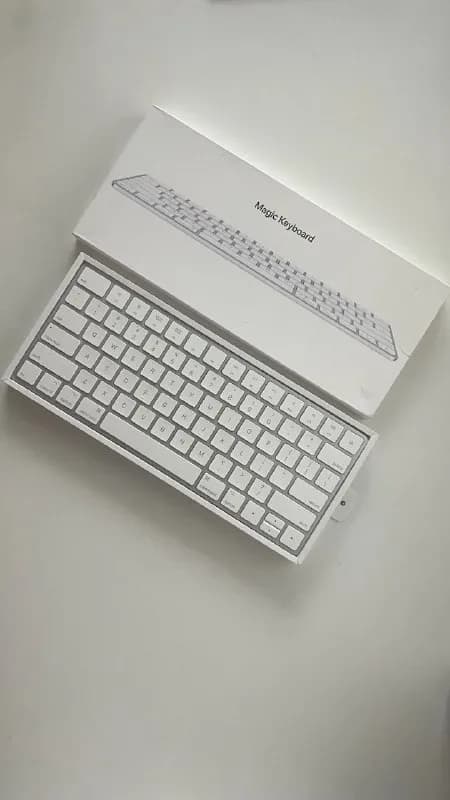 Apple Magic Keyboard MK2A3LL/A за 220 лари — Тбилиси — 220 ₾