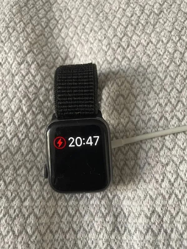 Apple Watch Nike 4 40 mm. — Тбилиси — 120 ₾