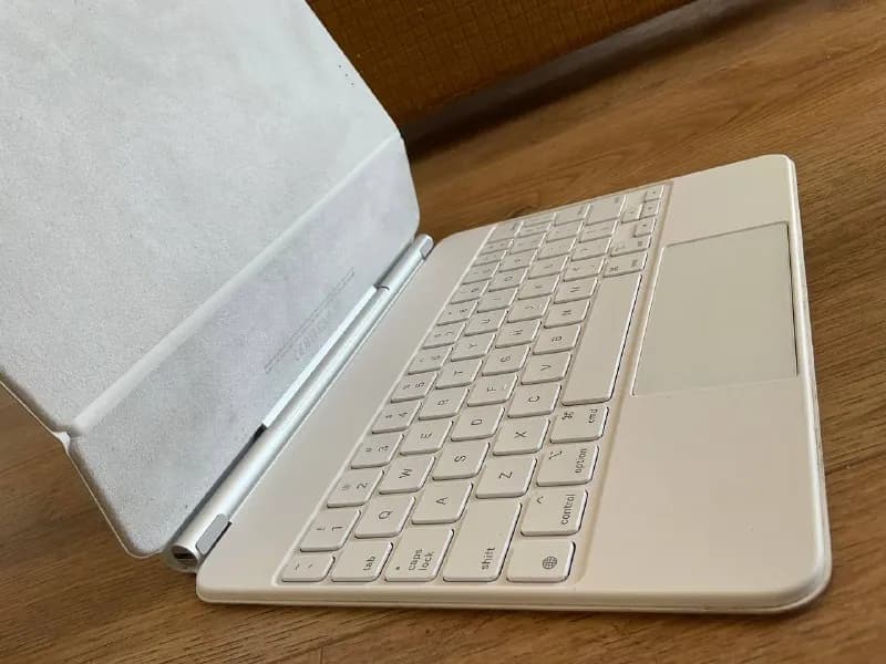 apple magic keyboard для ipad Pro, Air 11 inch, оригинал с коробкой — Тбилиси — 500 ₾