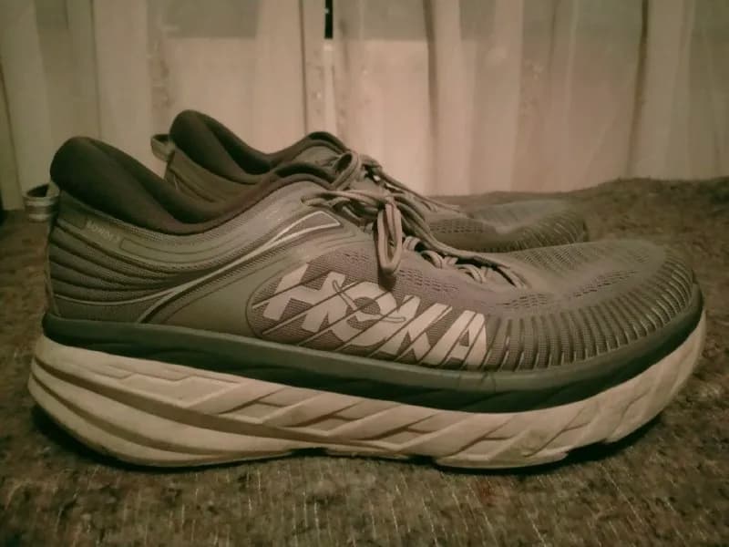 Hoka Bondi 7.Идеально подходят для лёгких восстановительных пробежек и для долгой ходьбы .Размер 14U — Тбилиси — 200 ₾