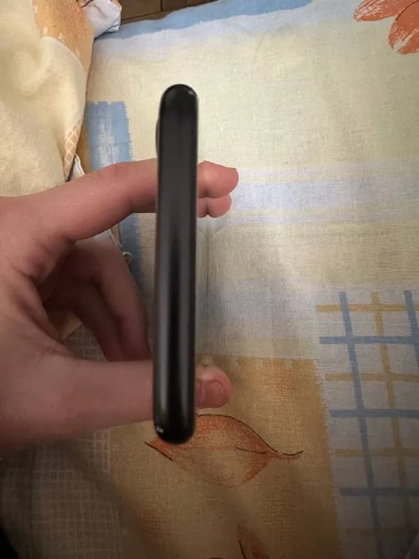 Iphone SE — Тбилиси — 420 ₾