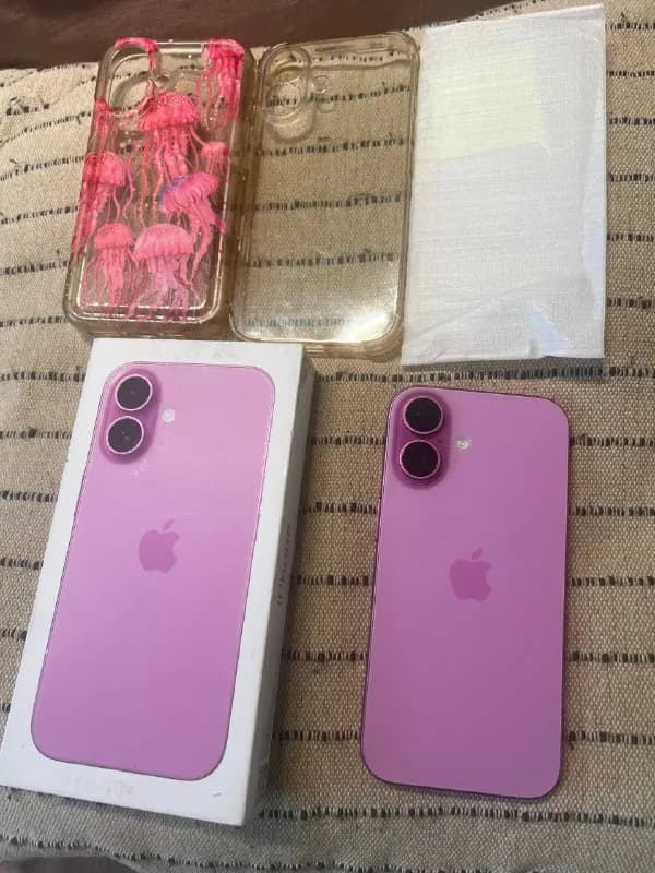 iPhone 16 128gb в отличнейшем состоянии, всегда был в чехле и под стеклом. — Батуми — 1 700 ₾