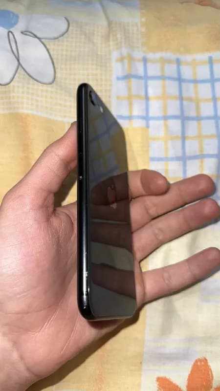 Iphone SE 2020 64gb — Тбилиси — 400 ₾